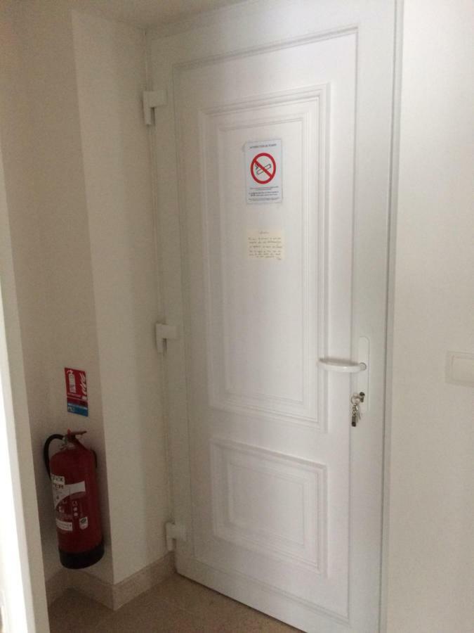 Chambres D'Hotes Karine Smej Châtillon-sur-Marne Екстериор снимка